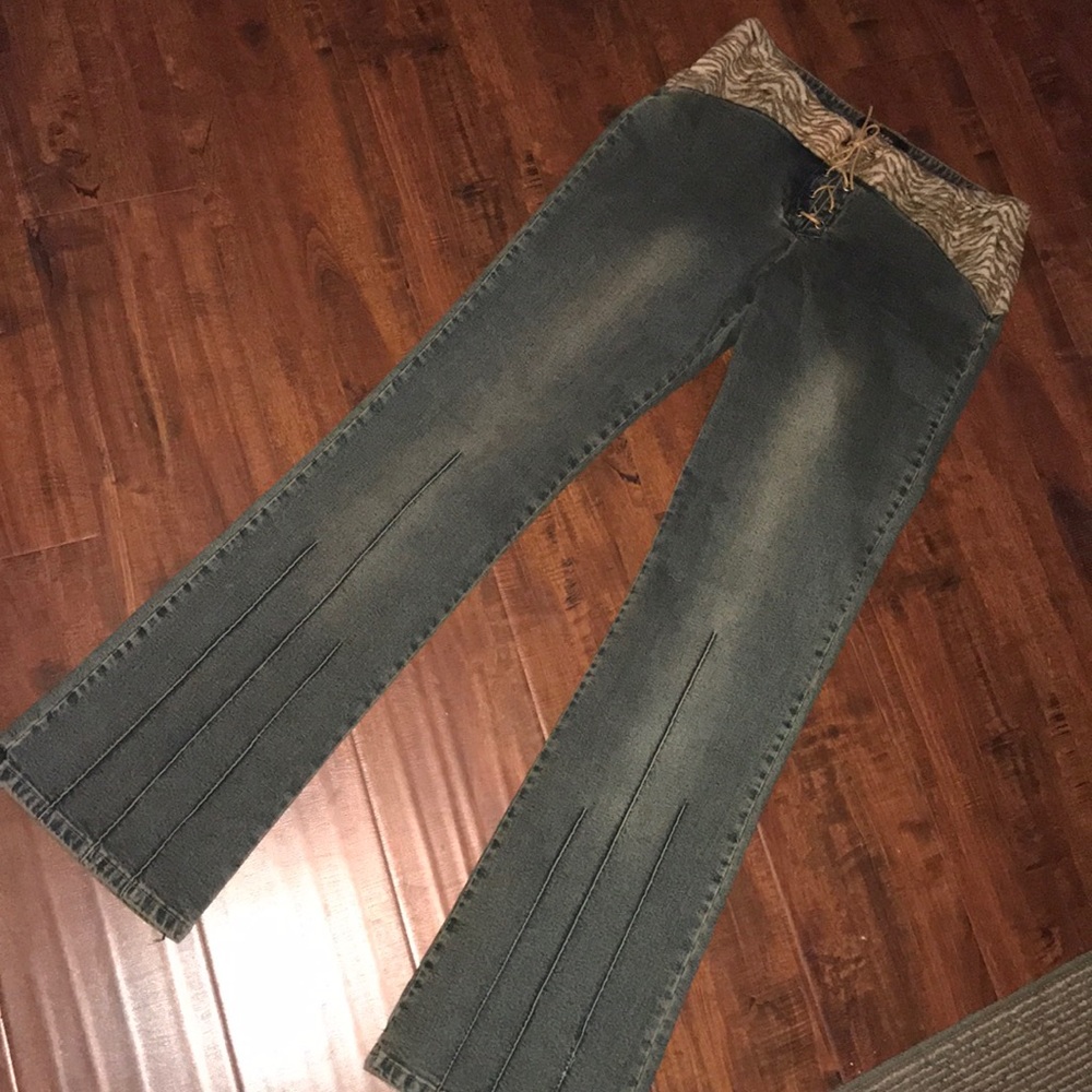 Super UNIQUE jeans 9/10 Yi Jue